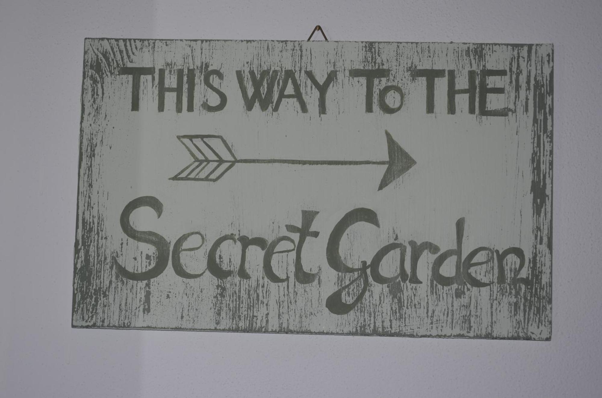 Anma Cottages The Secret Garden Pianello Del Lario Exterior foto