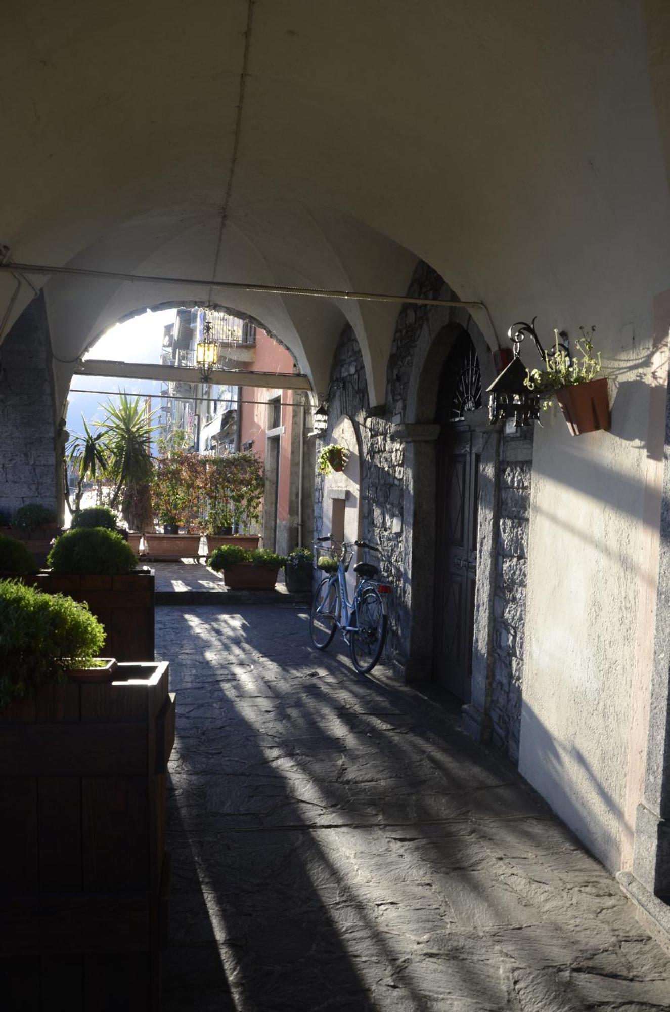 Anma Cottages The Secret Garden Pianello Del Lario Exterior foto